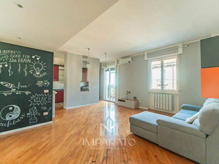 Appartamento bilocale in affitto in Via Volterra, Washington, Milano