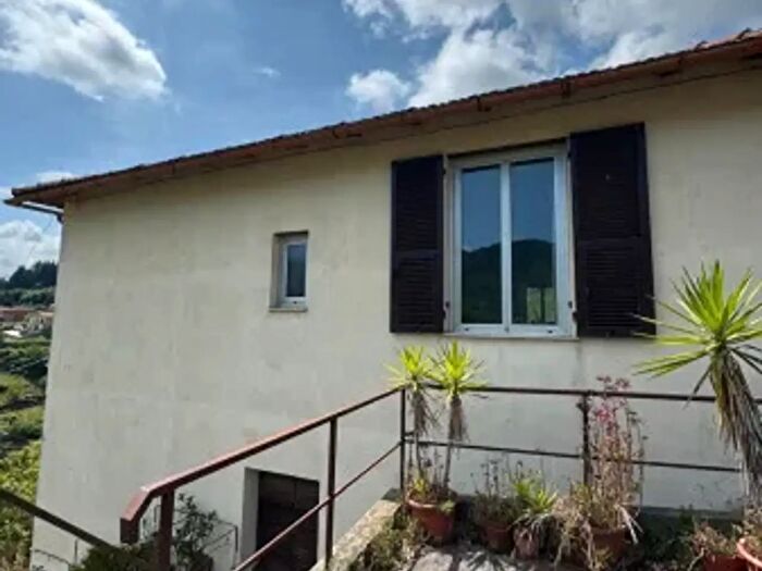 Casa con 6 locali in vendita in Via Tomaso Cassissa, Serra Ricco'