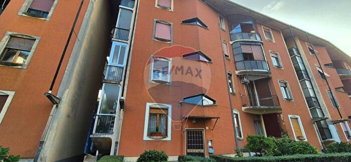 Appartamento trilocale in vendita in Via Collodi, Busto Arsizio