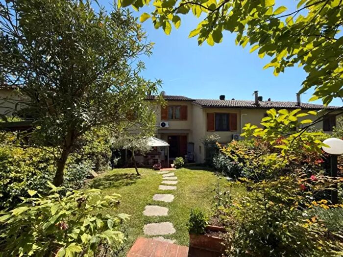 Casa con 5 locali in vendita in Via Belfiore, Lastra A Signa