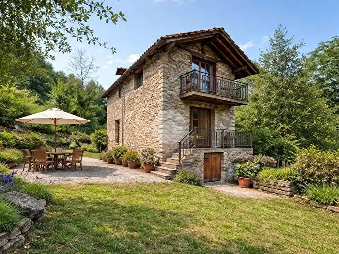 Casa con 5 locali in vendita in Frazione Mollar Michele, Viu'