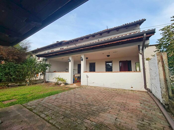 Appartamento con 5 locali in vendita in Via alla Chiesa Savi At Italy, Villanova DAsti