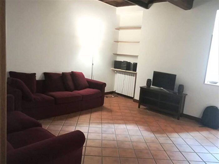 Appartamento trilocale in affitto in Monti, Roma