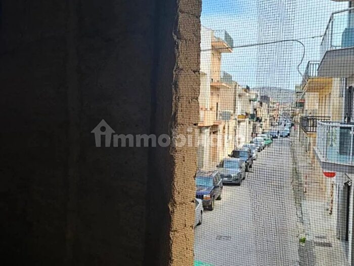 Casa con 5 locali in vendita in Via Vincenzo Bellini Floridia Sr, Floridia