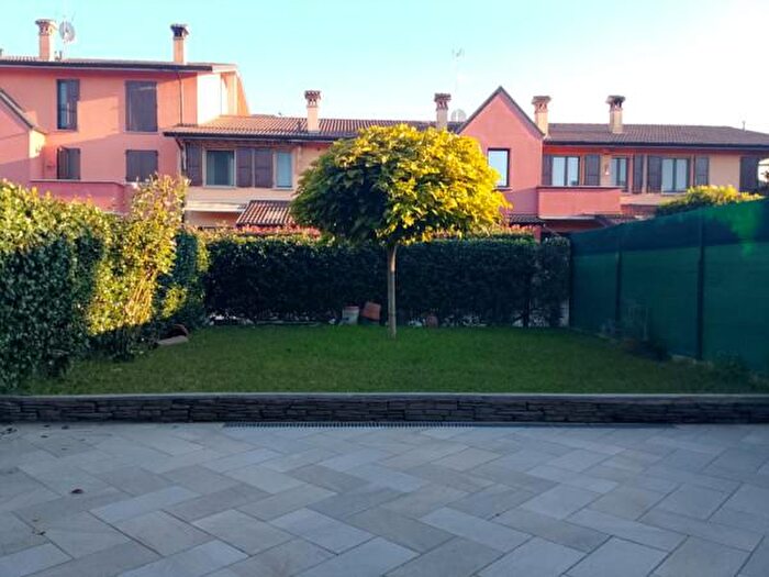 Appartamento trilocale in vendita in Via dei Mulini, Codogno