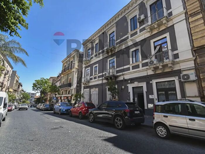 Appartamento bilocale in vendita in Via Plebiscito, Catania