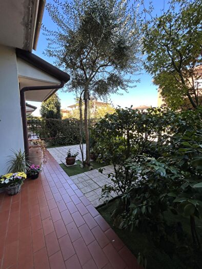 Casa quadrilocale in vendita in Via Bacchiglione, Noale