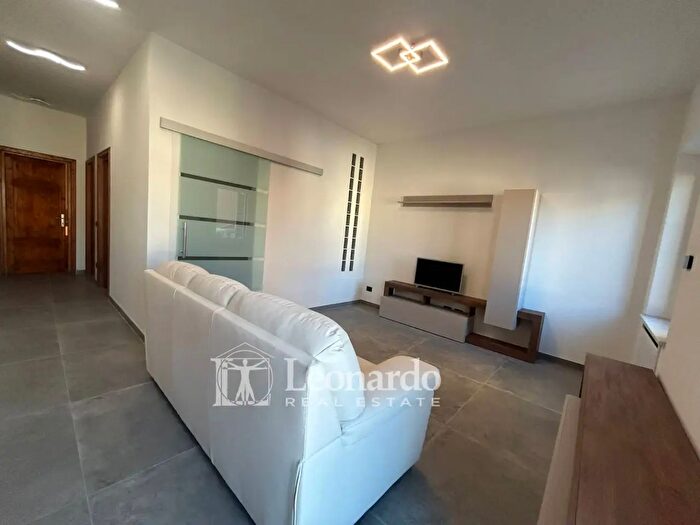Appartamento con 5 locali in vendita in Via San Francesco, Viareggio