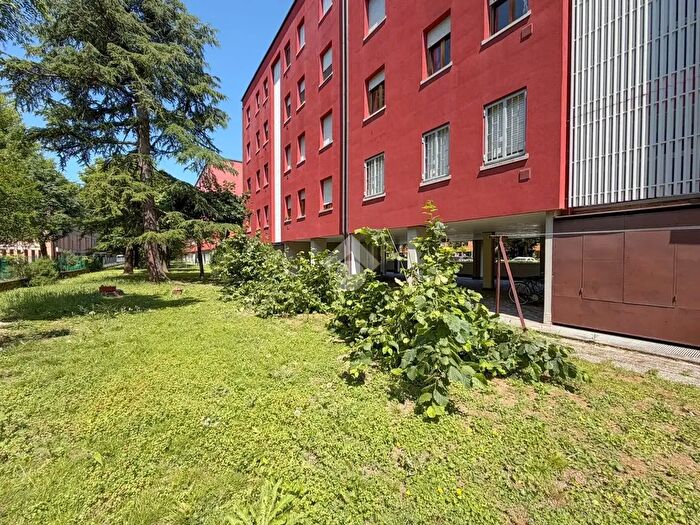 Appartamento quadrilocale in vendita in Via Amendola, Castenaso