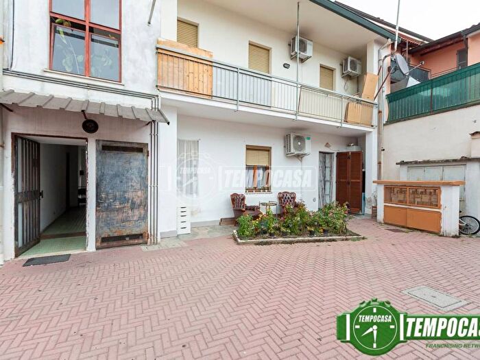 Appartamento trilocale in vendita in Via Roma, Centro, Madignano