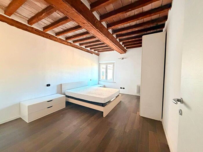 Appartamento trilocale in affitto in Corso Camillo Benso di Cavour, Centro Storico, Modena