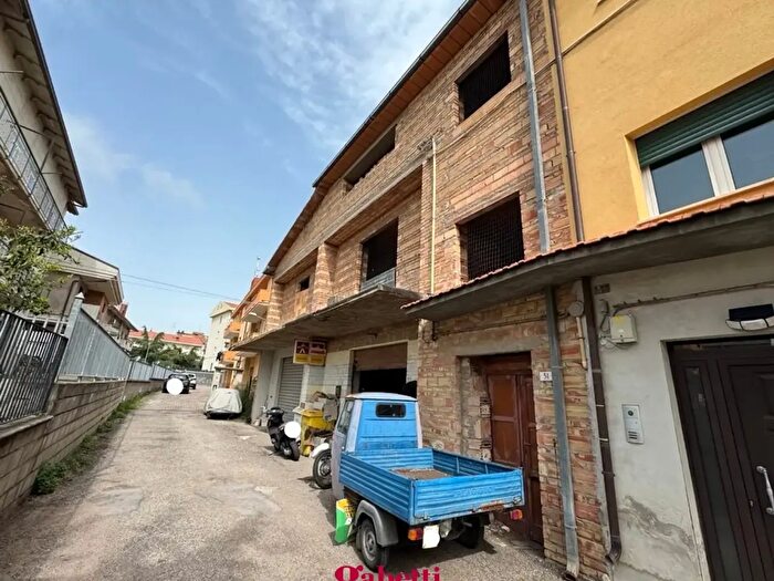 Appartamento con 5 locali in vendita in Via Silventi, San Salvo
