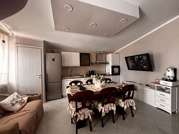 Appartamento trilocale in vendita in Via Lamaria N, Torre Del Greco