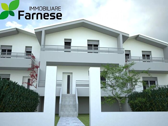 Casa quadrilocale in vendita in Carpaneto Piacentino