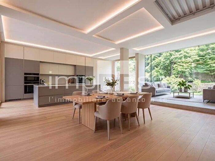 Casa quadrilocale in vendita in Via Nerbon, Silea