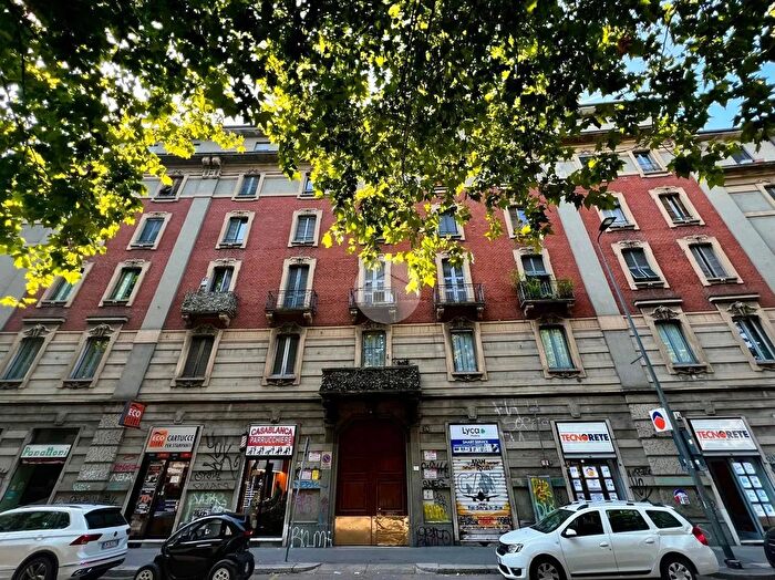 Appartamento trilocale in vendita in Viale Tibaldi, Milano