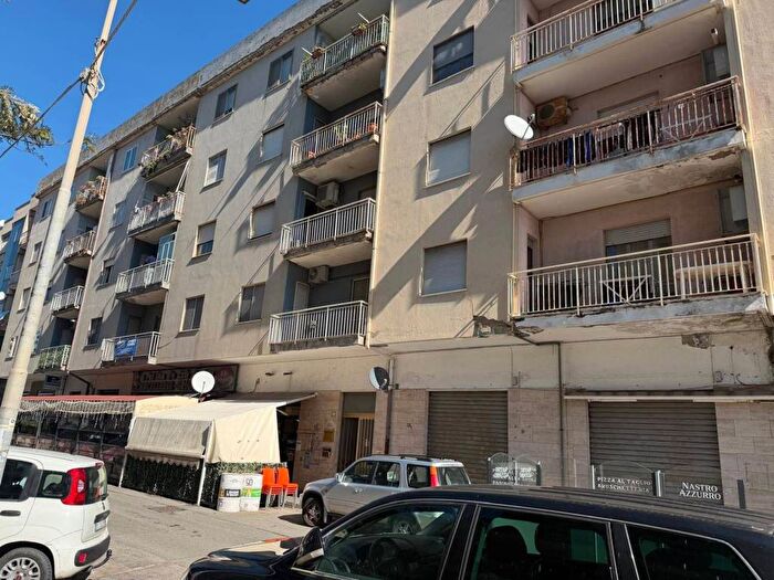 Appartamento quadrilocale in affitto in Via Bausan, Catanzaro Lido, Catanzaro