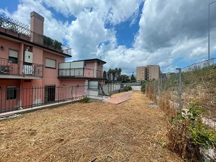 Appartamento trilocale in vendita in Salerno