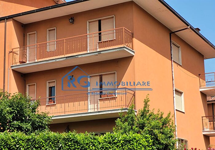 Appartamento quadrilocale in vendita in Via Mantes La Jolie, Bagnoregio