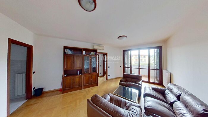 Appartamento trilocale in vendita in Via Piemonte, Seveso