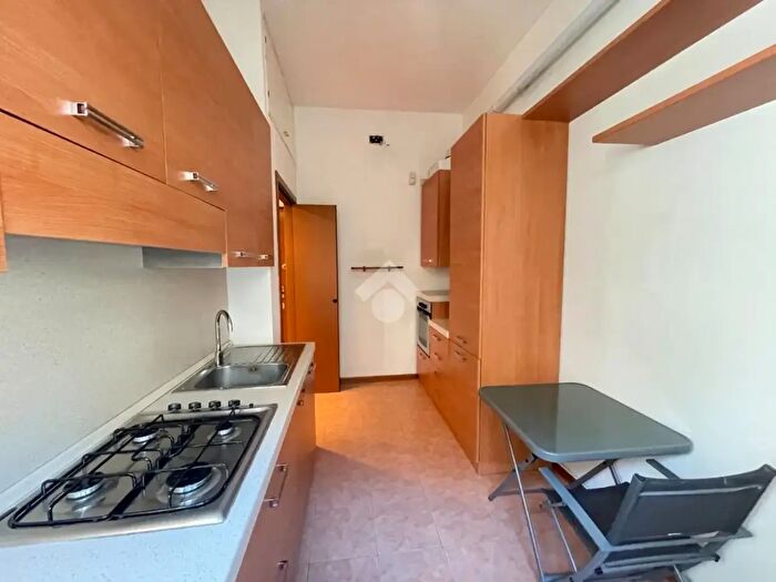 Appartamento bilocale in affitto in Via Legnone, Milano