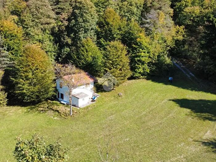 Casa bilocale in vendita in Localita Felons, Tolmezzo