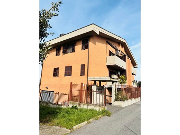 Appartamento monolocale in vendita in Via Bollate, Roma