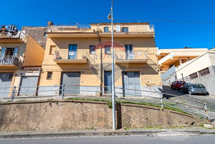 Casa quadrilocale in vendita in Via Acquanuova, Caltagirone