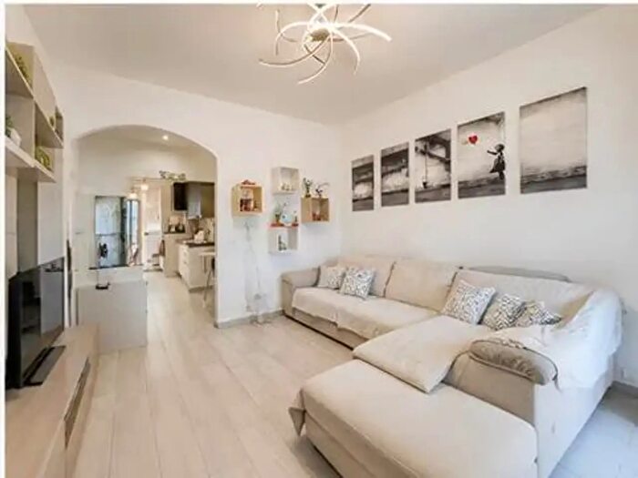 Appartamento con 6 locali in vendita in Livorno