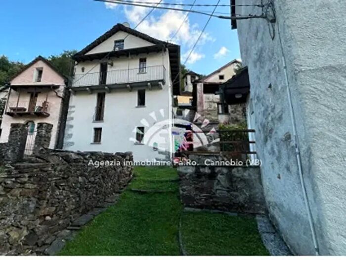 Casa quadrilocale in vendita in Casali Socraggio, Cannobio