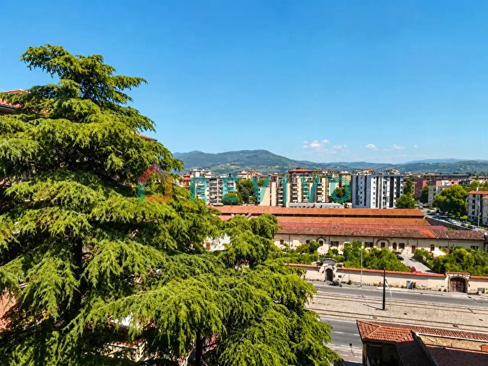 Appartamento trilocale in vendita in Firenze