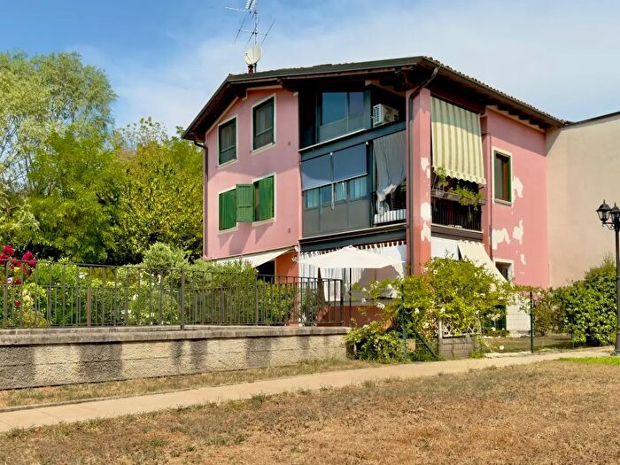 Appartamento bilocale in vendita in Via Finiletti a, Capriano Del Colle