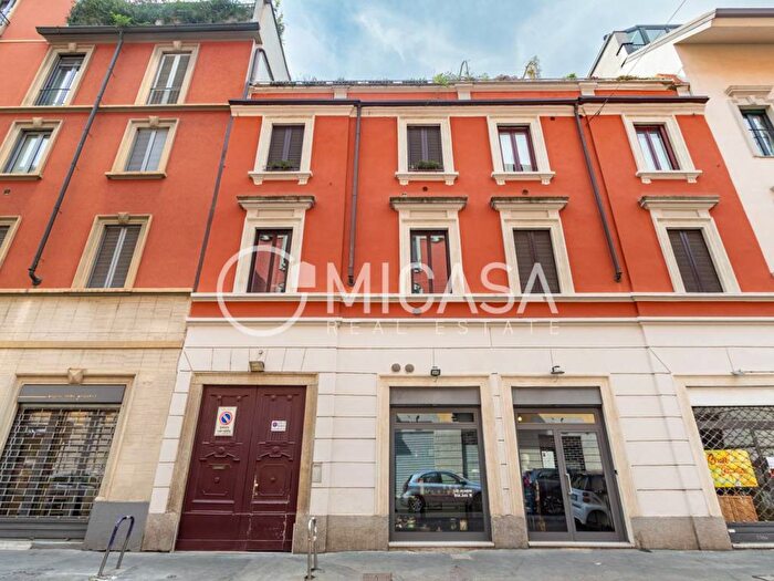 Appartamento bilocale in affitto in Via Angelo della Pergola, Isola, Milano
