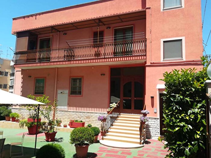 Appartamento trilocale in affitto in Via SantAntonio, Centro, Mottola