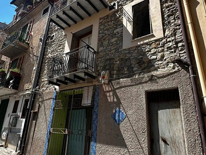 Casa trilocale in vendita in Via IV Novembre, Marineo