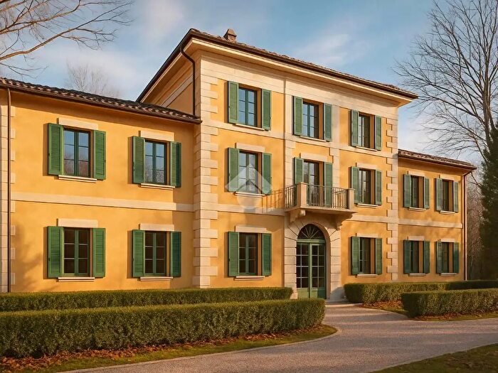 Appartamento quadrilocale in vendita in Via Angelo Braga, Parma