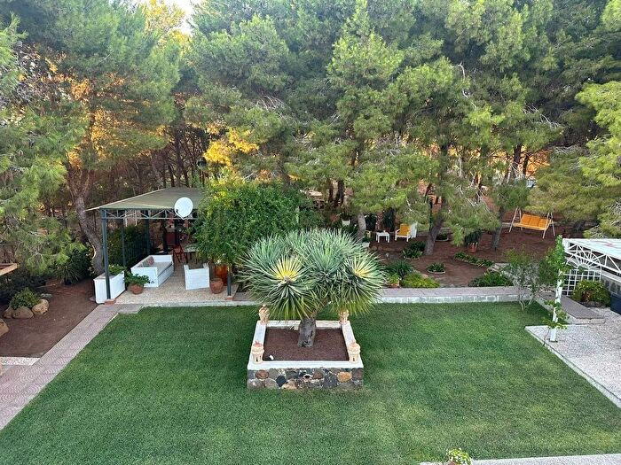 Casa quadrilocale in vendita in Contrada Oliastrello Snc, Ustica