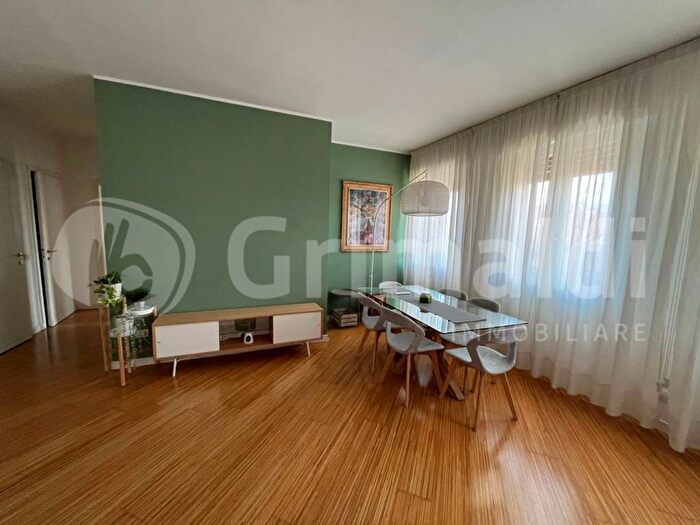 Appartamento quadrilocale in affitto in Via Agnusdei, Santa Sofia Altinate, Padova