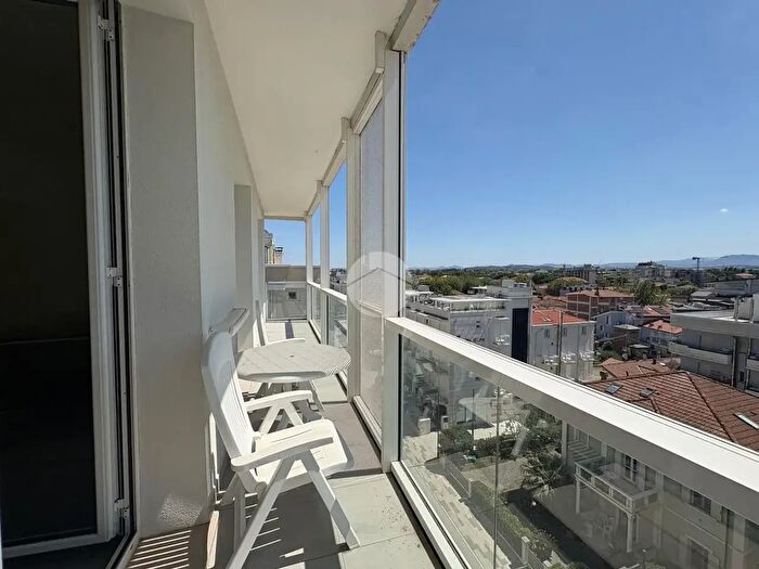 Appartamento trilocale in vendita in Viale Porto Palos, Rimini