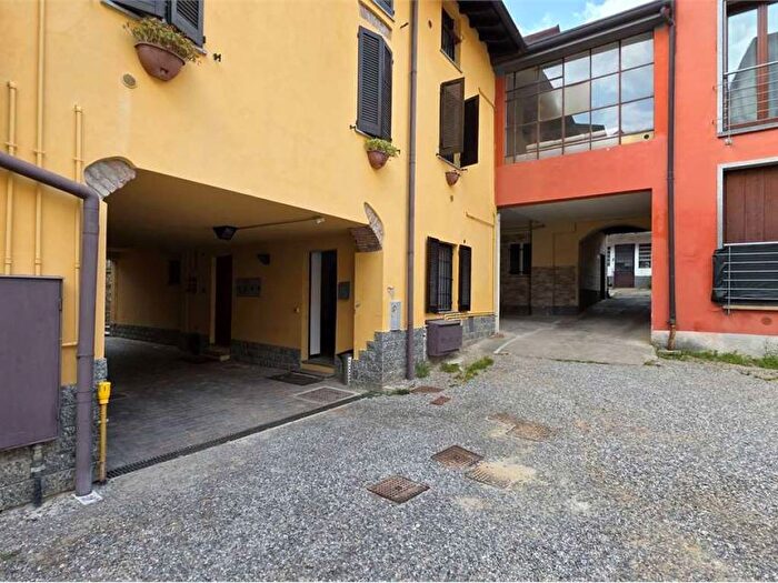 Appartamento bilocale in affitto in Via Milano, Centro, Lomazzo