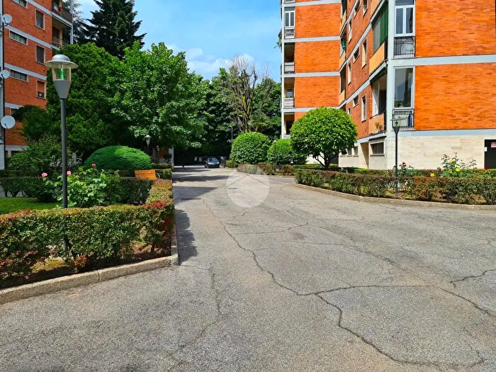 Appartamento bilocale in vendita in Via Padre Reginaldo Giuliani, Milano