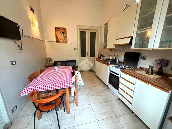 Appartamento quadrilocale in affitto in Via Santa Giulia, Vanchiglia, Torino