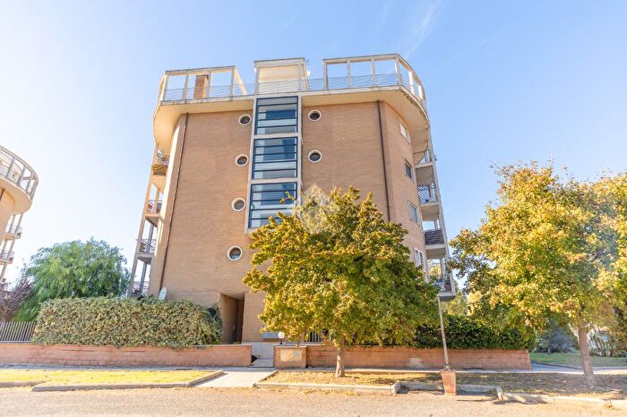 Appartamento trilocale in vendita in Largo Michele Gervasio, Roma