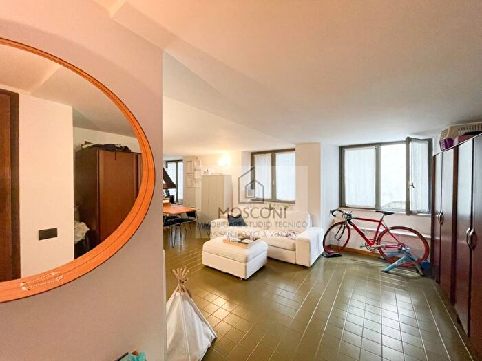 Appartamento bilocale in affitto in Piazza delle Erbe, Centro Storico, Verona