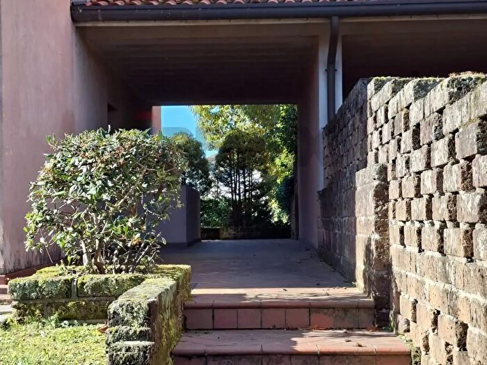 Casa con 5 locali in vendita in Via Don Milani, Casatenovo