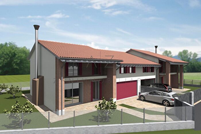 Casa con 5 locali in vendita in Via Calesella, Resana