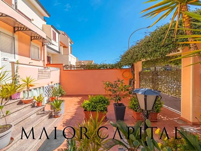 Casa con 5 locali in vendita in Siniscola