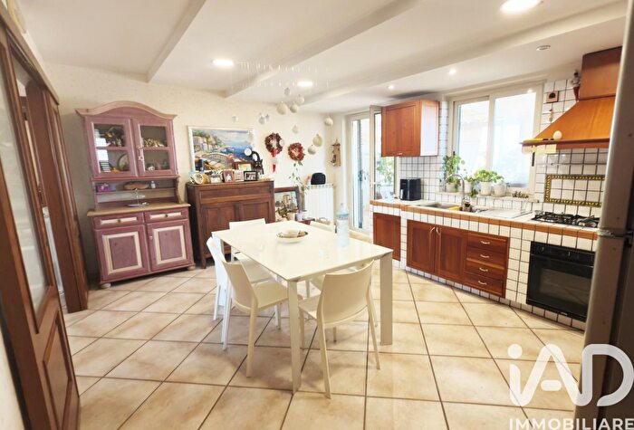 Appartamento quadrilocale in vendita in Via Napoli, Orta Di Atella