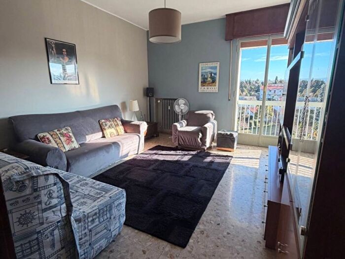 Appartamento trilocale in affitto in Via della Galluzia, Banchette