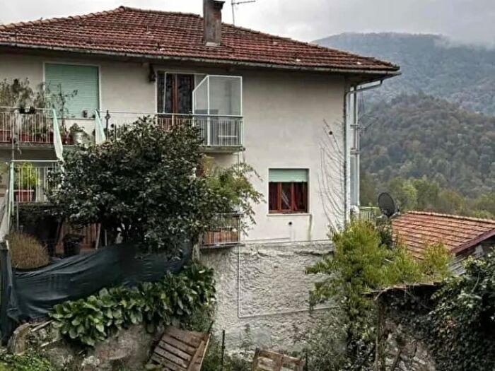 Casa con 5 locali in vendita in Rolate Camasco Varallo Cellio con Breia Vercelli Piemonte Italia, Varallo